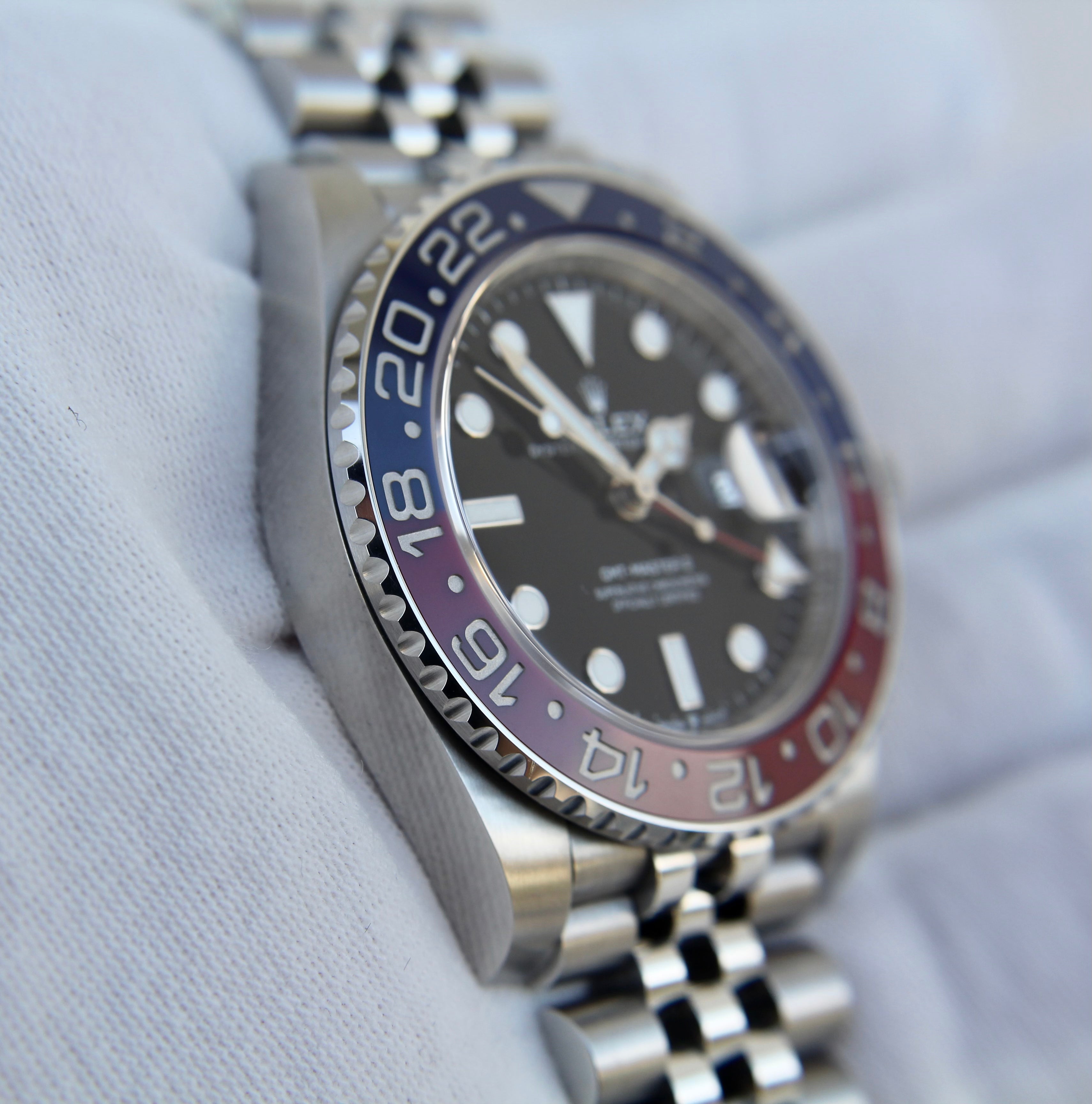 Rolex GMT-Master II "Pepsi" 40mm 126710BLRO Black Dial