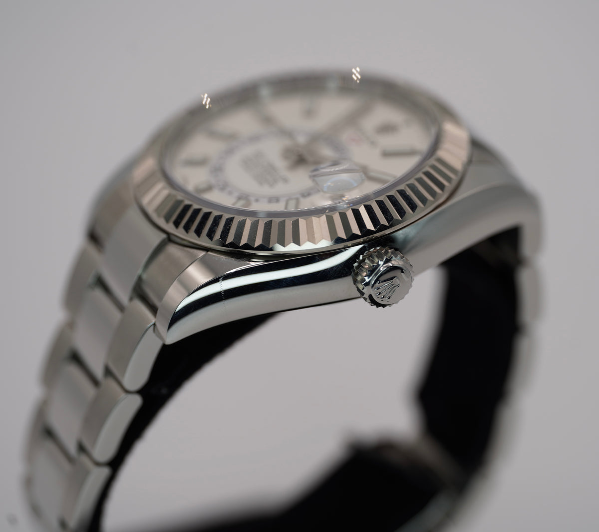 Rolex SkyDweller White Dial on Oyster 326934